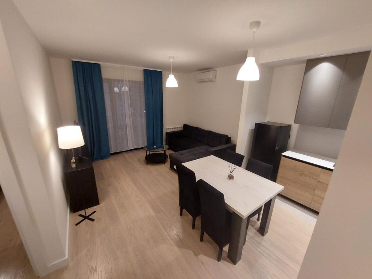 Apartman Irma Sajmiste Esterno foto
